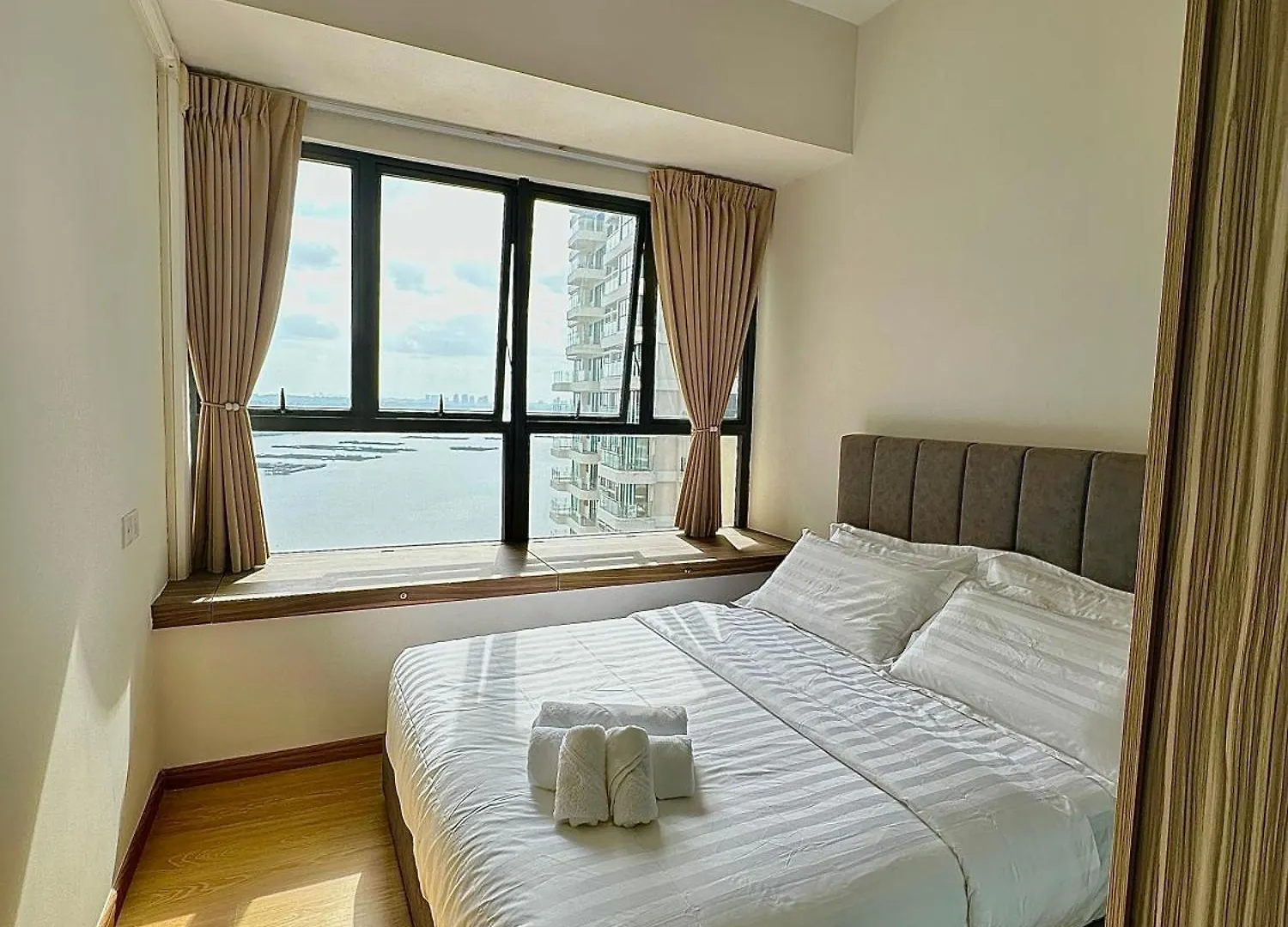 2 Bedroom Garden And Sea View Johor Bahru