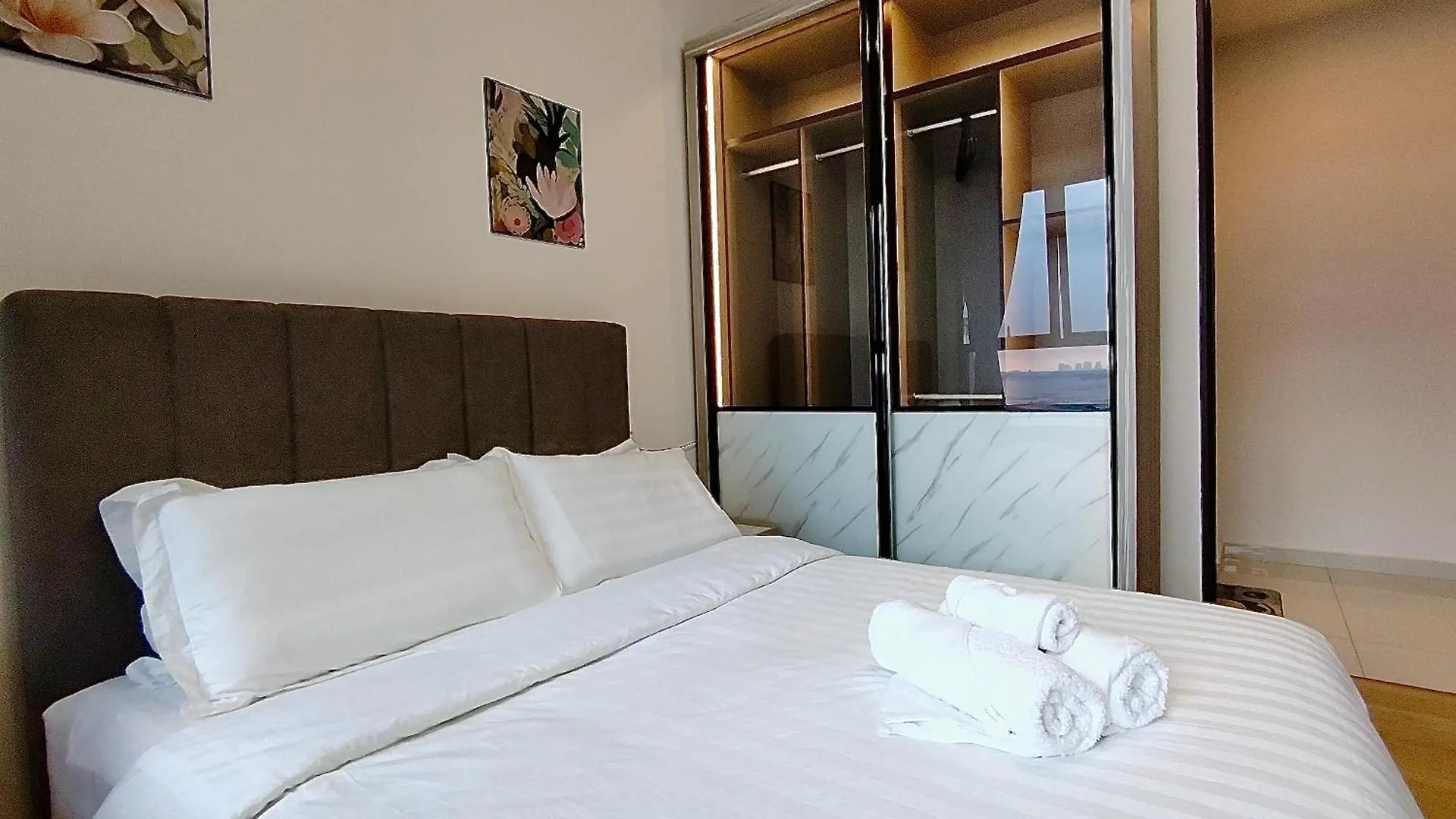 2 Bedroom Garden And Sea View Johor Bahru